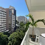 Precioso apartamento con terraza y piscina