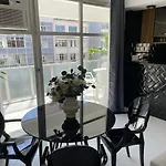 Precioso apartamento con terraza y piscina